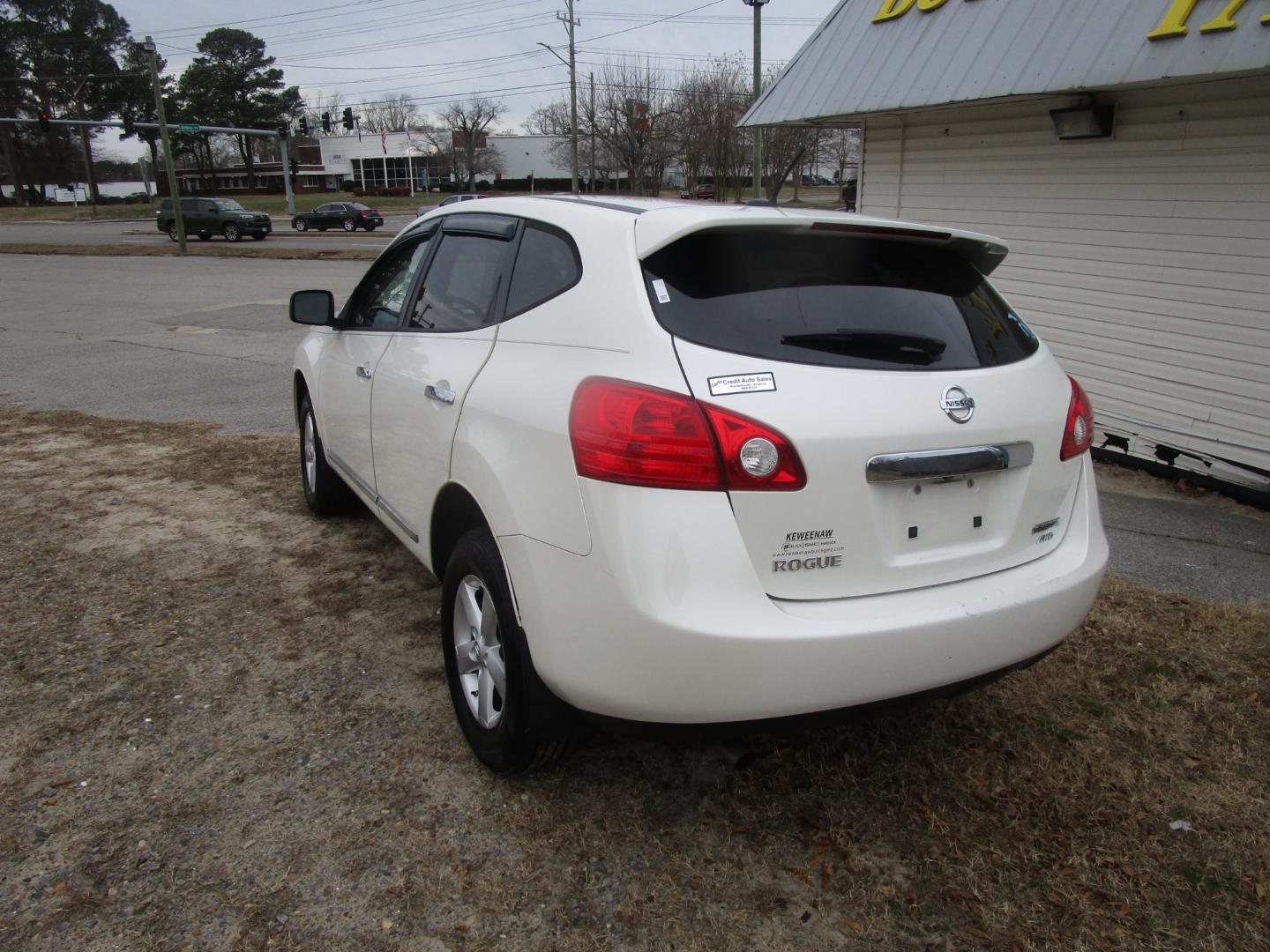 2012 White Nissan Rogue (JN8AS5MV4CW) , located at 2553 Airline Blvd, Portsmouth, VA, 23701, (757) 488-8331, 36.813889, -76.357597 - Down Payment: $599 Weekly Payment: $100 APR: 23.9% Repayment Terms: 42 Months ***CALL ELIZABETH SMITH - DIRECTOR OF MARKETING @ 757-488-8331 TO SCHEDULE YOUR APPOINTMENT TODAY AND GET PRE-APPROVED RIGHT OVER THE PHONE*** - Photo#7